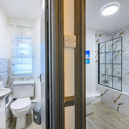 *rg7h*for Your Relaxed & Cosy Free Parking *